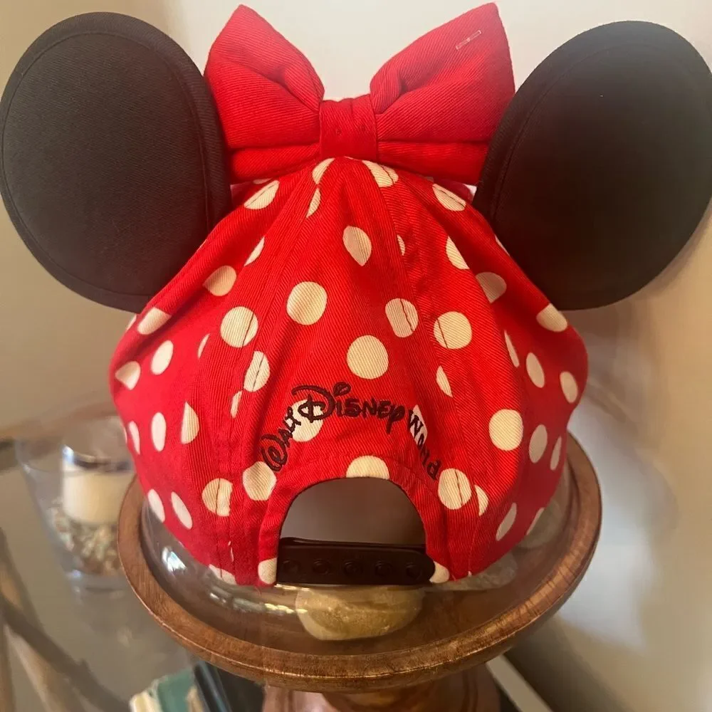 Disney Parks Minnie  Mouse Polka Dot Hat. Walt Disney World.  Youth size.